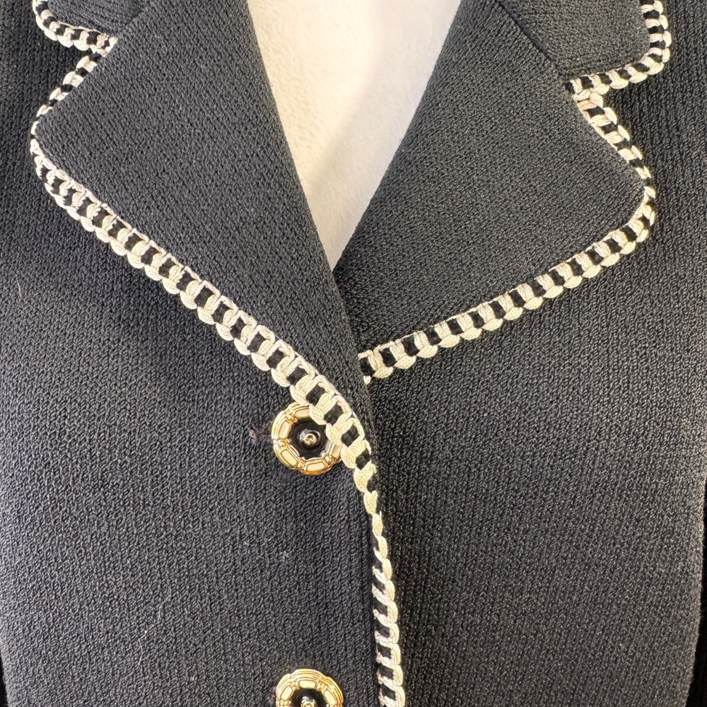 St. John Collection Black Blazer with White Trim - Picture 6 of 12